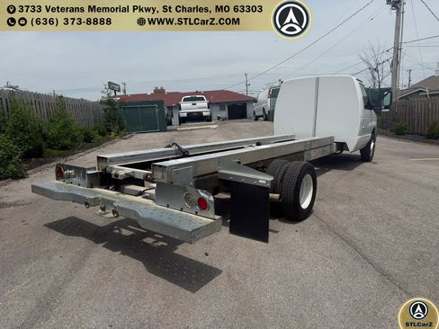 Used 2011 Ford E-450 and Econoline 450 Super Duty RWD image 3