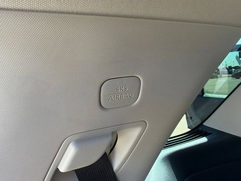 Used 2025 Nissan Pathfinder SV AWD/4WD image 29