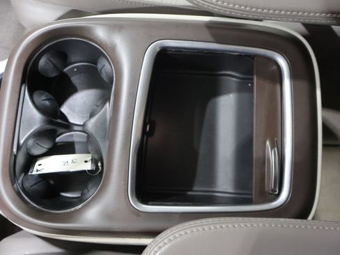 Used 2018 Chrysler Pacifica Touring-L Plus FWD image 42