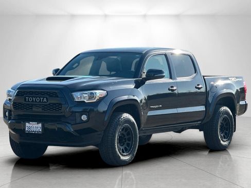 Used 2019 Toyota Tacoma TRD Sport w/ TRD Premium Sport Package RWD image 7