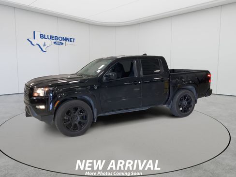 Used 2022 Nissan Frontier SV RWD image 1