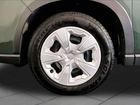 Used 2023 Subaru Forester AWD/4WD image 11