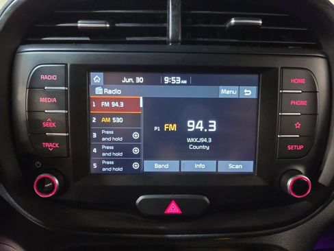 Used 2020 Kia Soul S FWD image 12