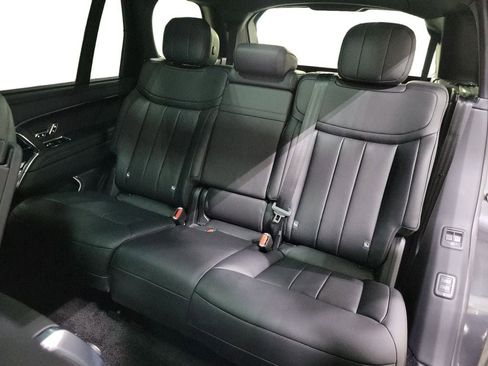 New 2025 Land Rover Range Rover Long Wheelbase SE image 22