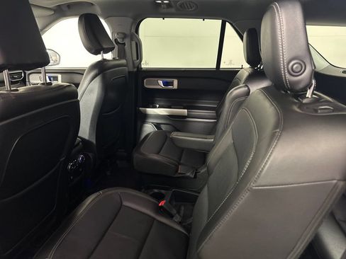 Used 2020 Ford Explorer Limited w/ Class III Trailer Tow Package AWD/4WD image 27