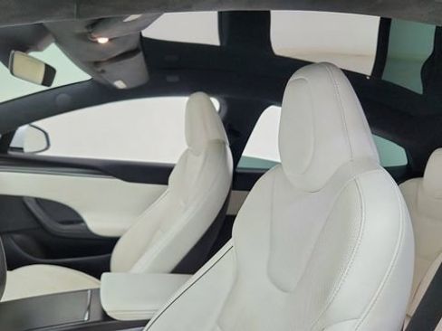 Used 2022 Tesla Model S Plaid AWD/4WD image 32