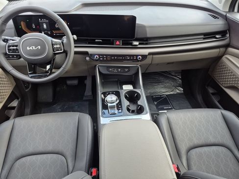 New 2026 Kia Carnival EX FWD image 13