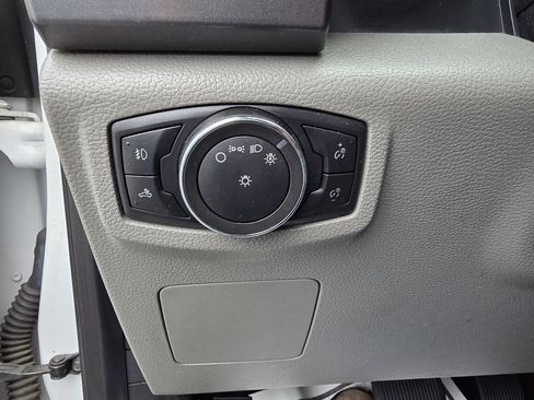 Used 2016 Ford F150 XLT AWD/4WD image 23