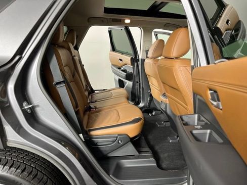 Used 2025 Nissan Pathfinder Platinum w/ Black Appearance Package FWD image 51