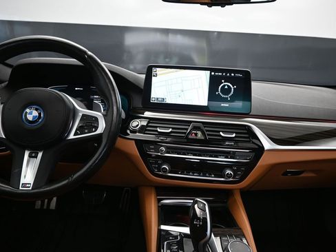 Certified 2023 BMW 530e w/ M Sport Package RWD image 19
