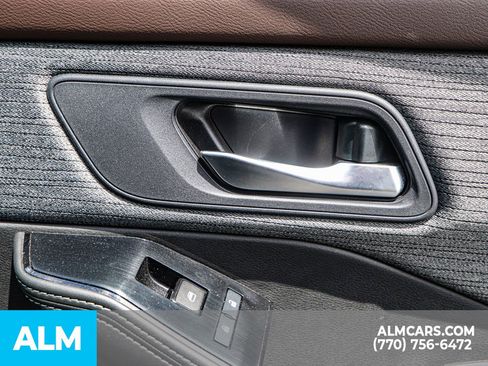 Used 2023 Nissan Rogue SV image 50