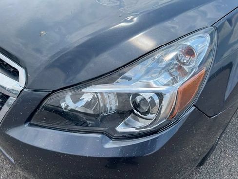 Used 2013 Subaru Legacy 2.5i Premium w/ All-Weather Pkg AWD/4WD image 10