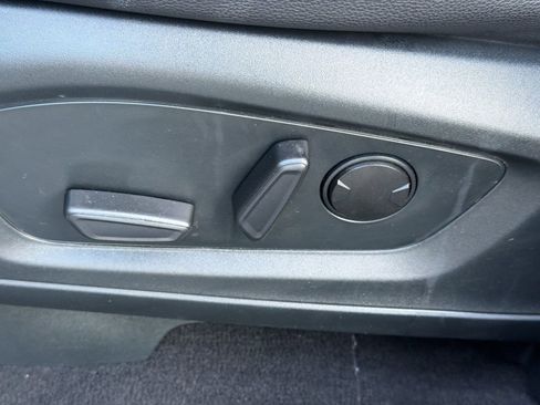 Used 2024 Ford Explorer Limited RWD image 15