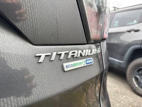 Used 2017 Ford Escape Titanium w/ Equipment Group 301A AWD/4WD image 9
