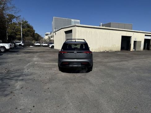 New 2026 Nissan Pathfinder SV image 6