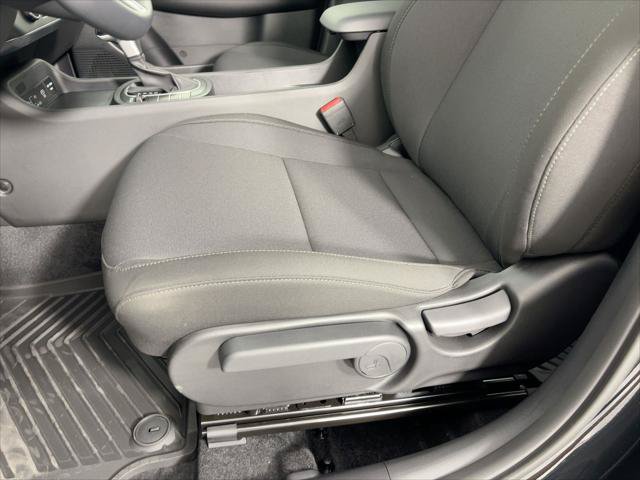 New 2026 Hyundai Kona SE FWD image 13