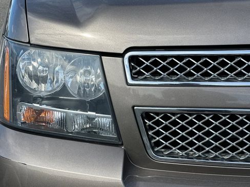 Used 2013 Chevrolet Suburban LTZ image 41