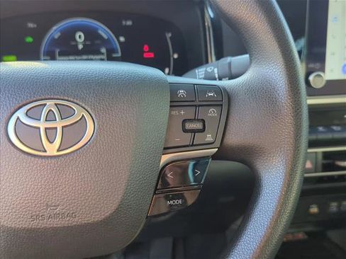 Certified 2025 Toyota Camry LE FWD image 13