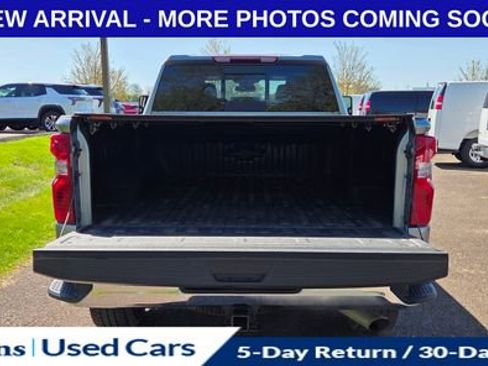 Used 2024 Chevrolet Silverado 2500 LT w/ Convenience Package image 7