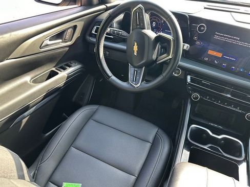 Used 2026 Chevrolet Traverse LT w/ Enhanced Driving Package AWD/4WD image 21
