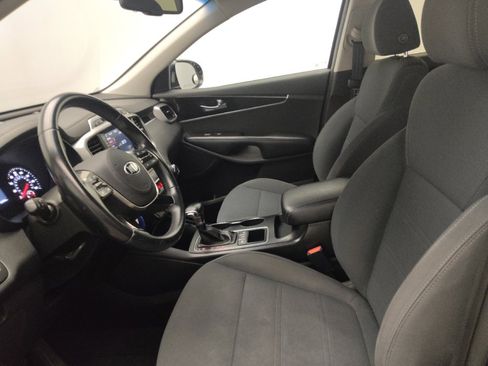 Used 2019 Kia Sorento AWD w/ LX Convenience Package image 17