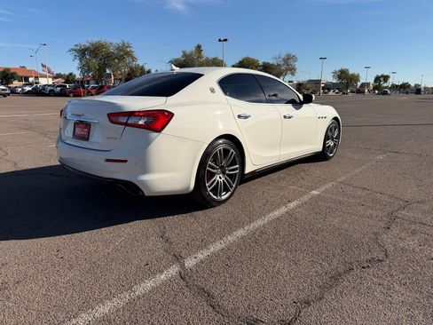 Used 2018 Maserati Ghibli S image 9