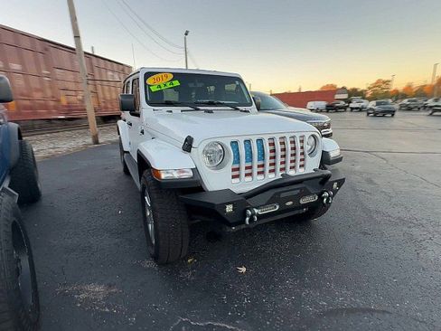Used 2019 Jeep Wrangler Unlimited Sahara w/ Uconnect 4C Nav & Sound Group image 6