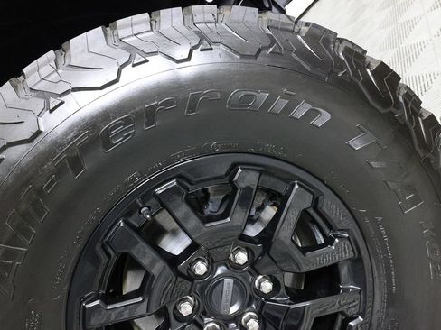 Used 2024 Ford Bronco Raptor w/ Interior Carbon Fiber Pack 6 AWD/4WD image 42
