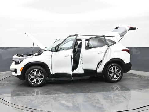 Used 2022 Kia Seltos EX image 46