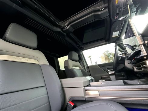 Used 2025 GMC Hummer EV 3X AWD/4WD image 22