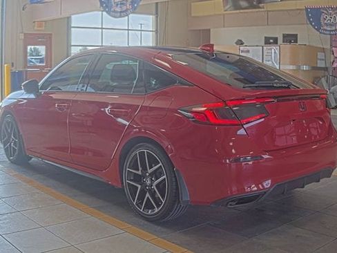 Used 2022 Honda Civic Sport Touring image 2