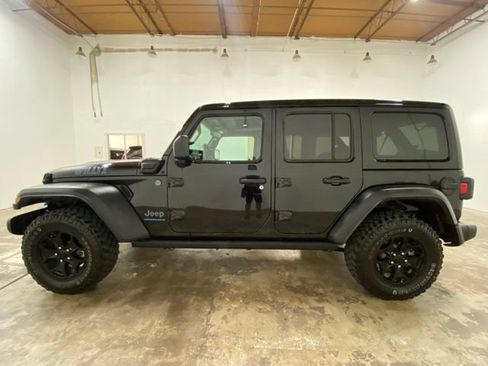 Used 2023 Jeep Wrangler Unlimited w/ Sun & Screen Package AWD/4WD image 2