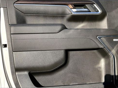 Used 2022 Chevrolet Silverado 1500 RST w/ Redline Edition image 27