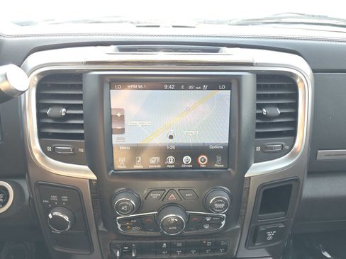 Used 2015 RAM 2500 Limited AWD/4WD image 19