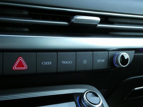 Used 2024 Hyundai Palisade Calligraphy image 21