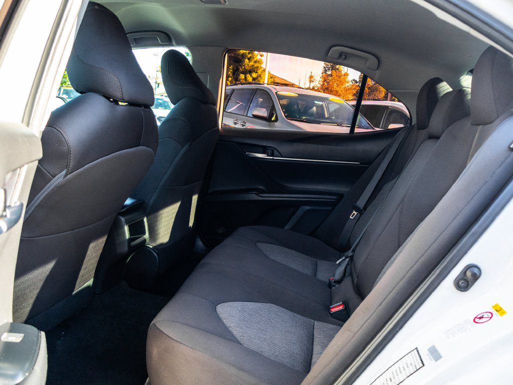 Used 2019 Toyota Camry LE FWD image 13