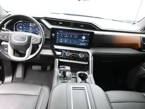 Used 2022 GMC Sierra 1500 Denali w/ Denali Reserve Package AWD/4WD image 12