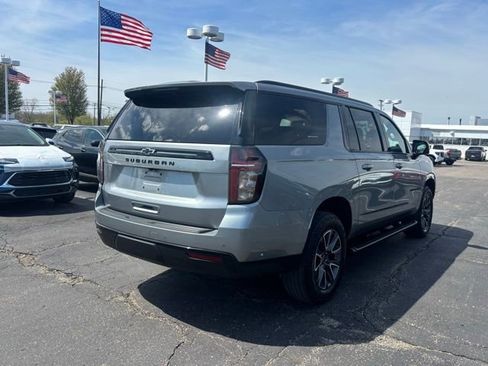 Used 2023 Chevrolet Suburban Z71 w/ Luxury Package AWD/4WD image 5