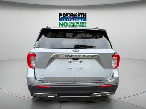 Used 2022 Ford Explorer XLT w/ Equipment Group 202A AWD/4WD image 31