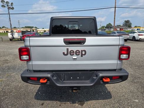 Used 2023 Jeep Gladiator Mojave w/ Cold Weather Group AWD/4WD image 7
