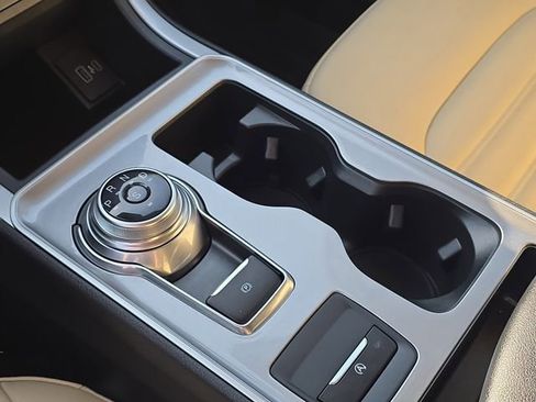 Certified 2024 Ford Edge SEL w/ Convenience Package image 26