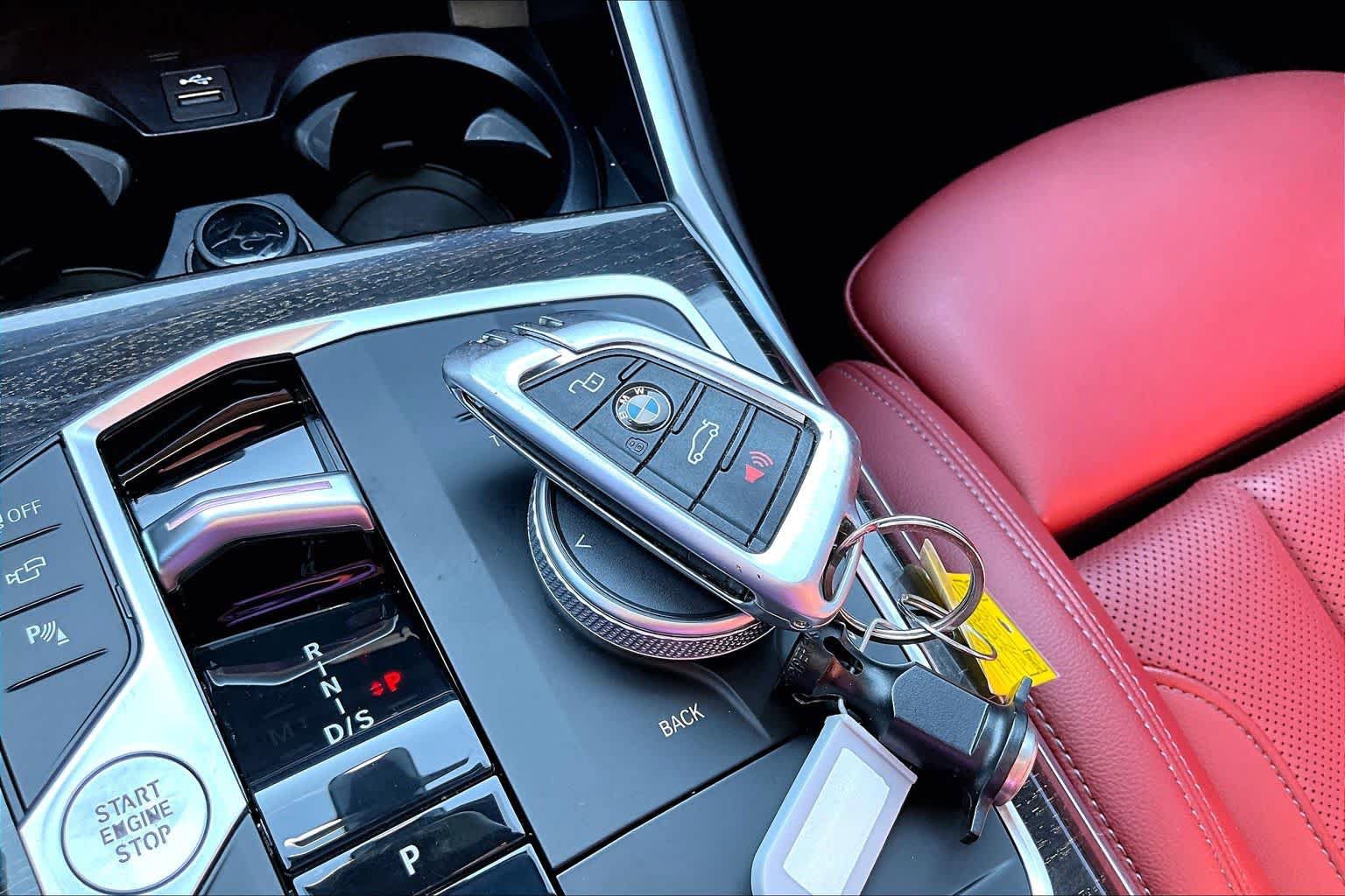 Used 2023 BMW M340i RWD image 14