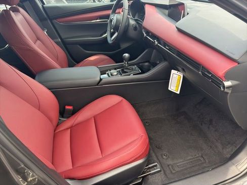 New 2026 MAZDA MAZDA3 2.5 S Hatchback w/ Premium Pkg image 32