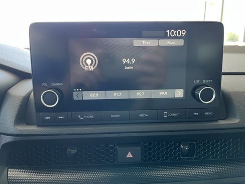 Used 2024 Honda CR-V LX image 12