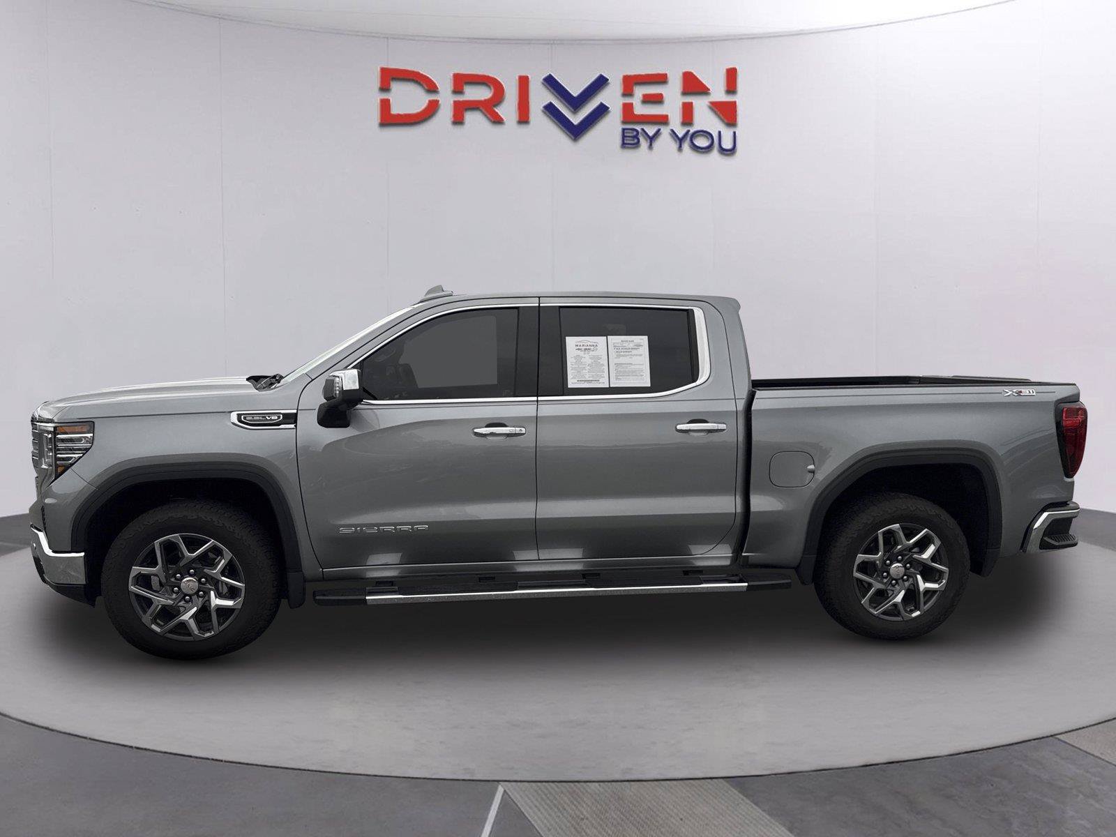 Used 2025 GMC Sierra 1500 SLT w/ SLT Premium Plus Package AWD/4WD image 7