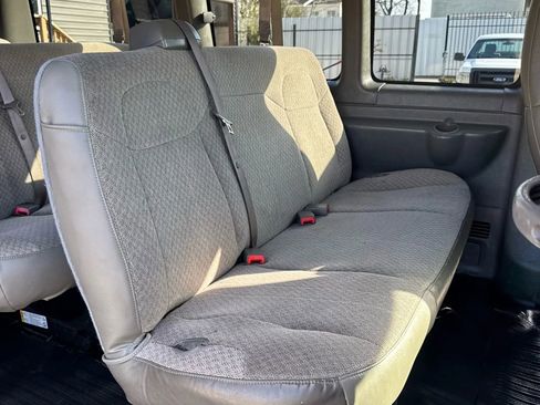 Used 2017 Chevrolet Express 2500 LS image 29