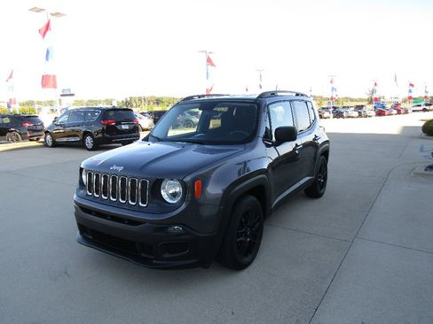 Used 2016 Jeep Renegade Sport w/ Power & Air Group image 1