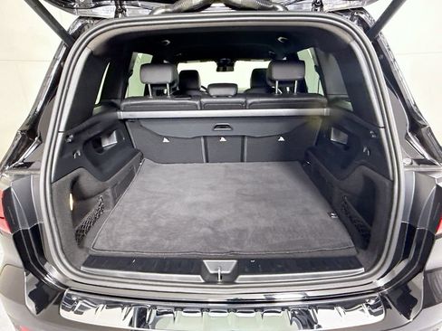 Used 2025 Mercedes-Benz GLB 250 image 28