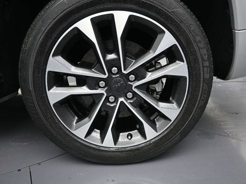 Used 2022 Jeep Grand Cherokee Overland image 10