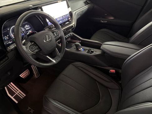 Certified 2025 Lexus TX 500h AWD w/ Technology Package image 11